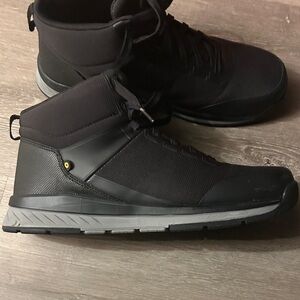Bogs Men's steel toe boots